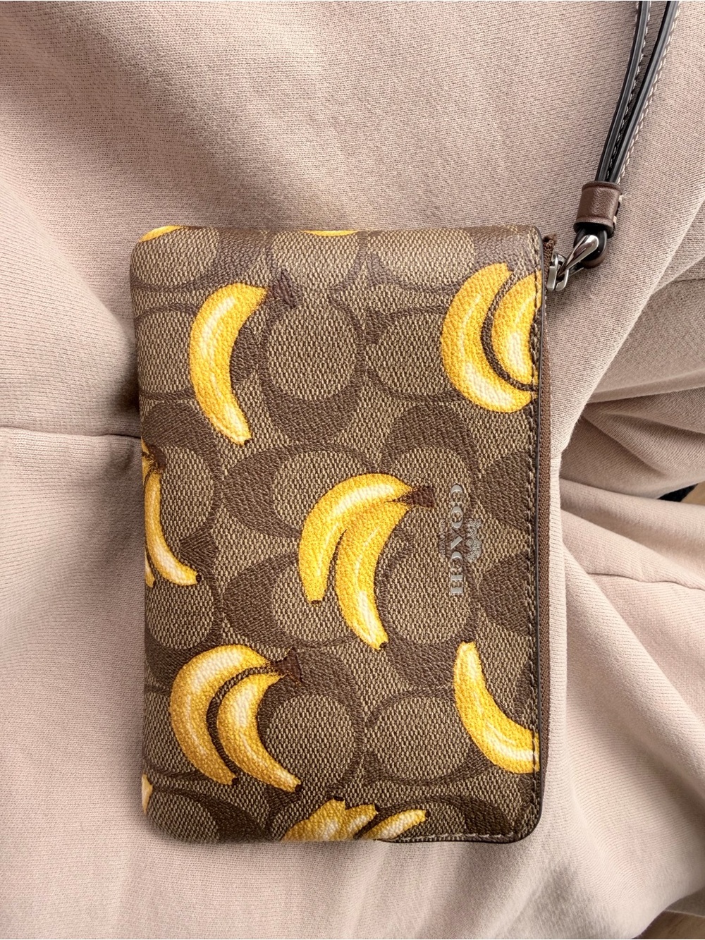 Authentic Coach Corner Zip Wristlet in Signature Canvas with Banana Print